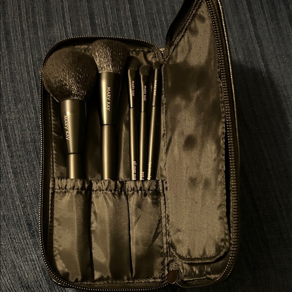 Mary Kay Black Brush Collection with Case